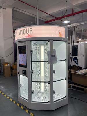 Automat do sprzedaży świeżych kwiatów Haloo White 13 schowków Duży bukiet Gorąca sprzedaż do centrum handlowego System płatności kartą kredytową