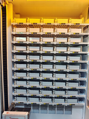 Haloo Hot Food Vending Machine Samoobsługa Obiad Bento z funkcją ogrzewania Duża pojemność Food Vending Machine