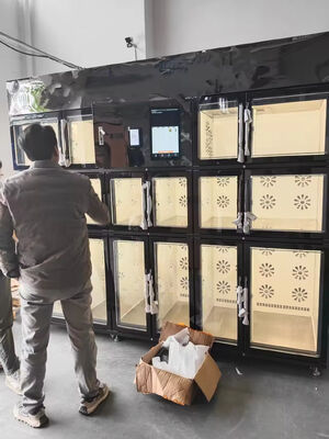 Sprzedawane maszyny do sprzedaży kwiatów.