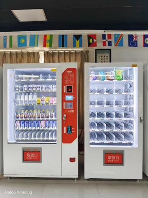 220V 60HZ Combo Snack and Soda Vending Machine 60W Power OEM